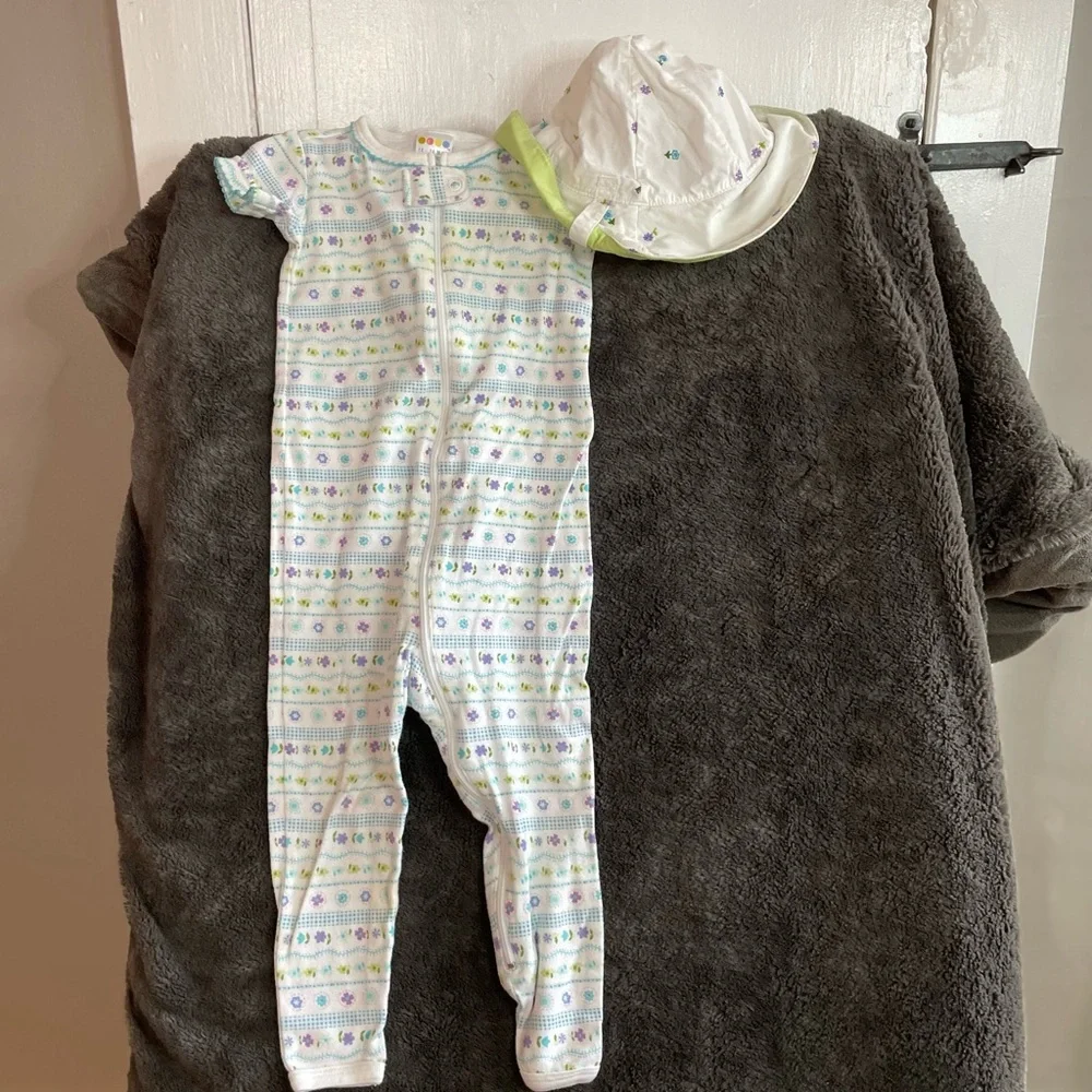GYMBOREE | Baby Girls' Vibrant 3 Piece Clothing Bundle Size 12m to 24m